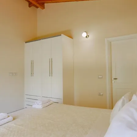 Landi 別荘 クサミル