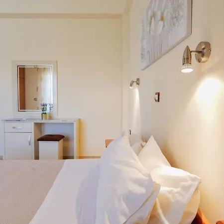 別荘 Landi クサミル